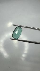 Vente en gros de pierres précieuses naturelles d'émeraude zambienne de 2,3 carats, taille coussin, certifiées vertes, pour la fabrication de bijoux fins - Product Image 3