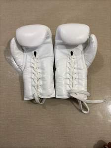 Guantes de Boxeo MMA Profesionales Cómodos de la Mejor Calidad con Cordones Blancos que Absorben la Humedad Antideslizantes con Características Personalizadas MS-BG-690 - Product Image 5