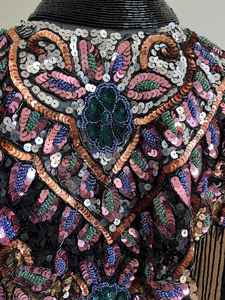 Bolero Glamuroso con Flecos de Cuentas y Bordado de Lentejuelas |   Accesorio de Lujo para Disfraces de Escenario para Cantantes, Bailarines y Artistas - Product Image 2