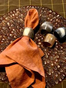 Anillos para servilletas ecológicos de cuerno natural con diseño grabado y pulido a espejo, hechos a mano, para decoración del hogar y portavasos. - Product Image 6