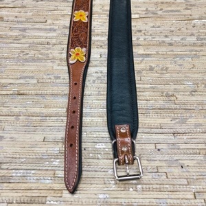 Laisse pour chien en cuir façonnée à la main, laisse pour animal de compagnie robuste et résistante, laisse d'entraînement en cuir personnalisée, laisse de luxe pour chien à motifs floraux - Product Image 3