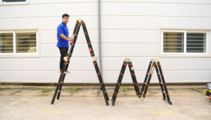 Escalera Plegable Industrial de Aluminio NVLG, Multiusos/Multiformato, 12 Pies, Capacidad de 300 Libras, Portátil, para Uso en Supermercados, con Bloqueo Manual - Product Image 4