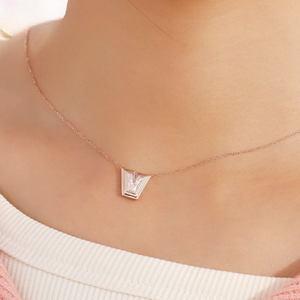 Collier Pendentif Lettre Initiale Personnalisé en Or Rose Massif 10K 14K 18K avec Diamants de Laboratoire Pavés, Ras-de-cou Alphabet, Cadeau Unisexe - Product Image 1