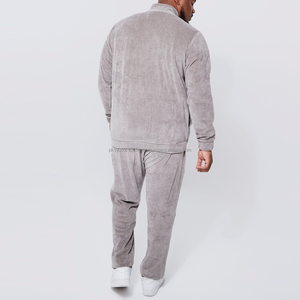 Chándal de invierno de terciopelo regular en blanco con logotipo personalizado para hombre 2024 transpirable respetuoso con el medio ambiente de alta calidad nuevo diseño fabricante - Product Image 2