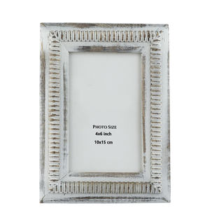 Cadre photo en bois moderne fait à la main par un designer, cadre photo en bois rustique naturel, accent de décoration intérieure, finition de qualité supérieure, décoration intérieure - Product Image 1