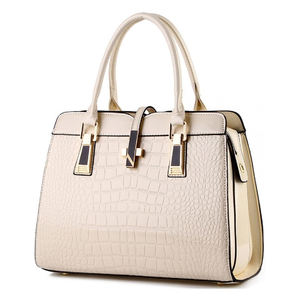 Sac à texture crocodile gaufrée, fabricant OEM en gros, nouveau modèle moderne, résistant à l'eau, fermeture à bouton de luxe - Product Image 1