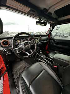 Jeep Gladiator Mojave 2023 Usado con Paquete para Clima Frío - Product Image 4