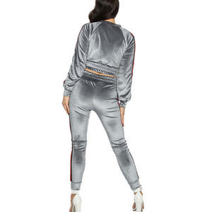 Ensemble de survêtement en velours personnalisé pour femme : sweat à capuche zippé et pantalon de jogging en velours - Product Image 4