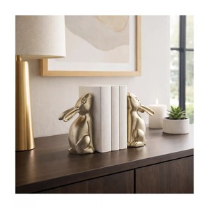 Porte-livres en forme de lapin plaqué or, sculpture décorative en métal, accessoire de bureau à domicile, style contemporain, 2 pièces - Product Image 1