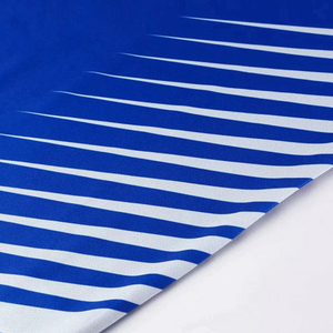 Tenue de football d'entraînement en gros 100 % polyester avec impression par sublimation, manches courtes, service OEM personnalisé pour équipes - Product Image 3