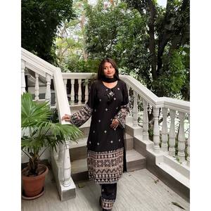 Designer XL Top-Bottom et Dupatta avec fil Zari & Sequins Broderie - Product Image 1