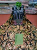 Robe pour filles, tradition intemporelle, luxueuse, en jacquard slub fransawi, motif floral, travail complexe de paillettes dorées