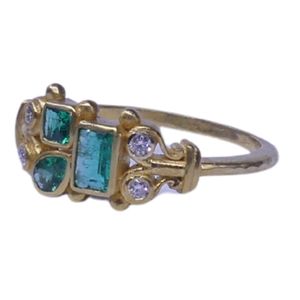 Gemvanity R987 Anillo Unisex de Boda Chapado en Oro de 14K con Esmeralda de Corte Brillante y Diamantes, Diseño Clásico Cristiano de Lujo con Engaste de Canal - Product Image 1