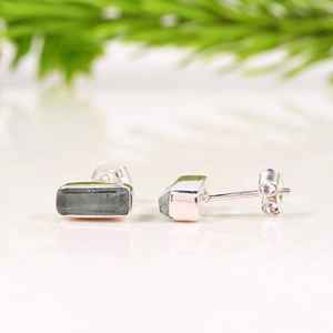Pendientes de botón de aguamarina, piedra de nacimiento de marzo, de plata de ley, joyería minimalista para uso diario - Product Image 5