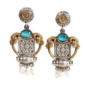 Pendientes Colgantes de Plata Oxidada de Dos Tonos con Flor y Piedra Verde para Mujer, Joyería de Compromiso, Regalo - Product Image 1