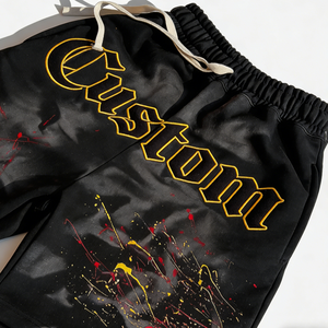 Pantalones Cortos Negros Personalizados para Hombre con Cordón Ajustable, Estampado de Letras Amarillas y Diseño Salpicado, Estilo Casual Urbano - Product Image 6