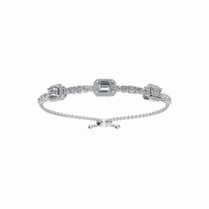 Brazalete Ajustable con Diamantes de Esmeralda y Corte Redondo de Diseño Moderno en Oro de 18K con Diamantes Creados en Laboratorio para Venta y Exportación - Product Image 1