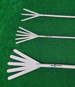 Retractor Quirúrgico Manual Reutilizable de Acero Inoxidable Multiusos Metal Med Professional (Tres Hojas) - Set de Instrumentos con Certificación CE - Product Image 2