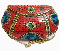 Nouvelle collection : Sacs à main en métal bohème rouge vif, à porter en bandoulière, pour les soirées, GC-BG-447, disponibles au meilleur prix depuis l'Inde.