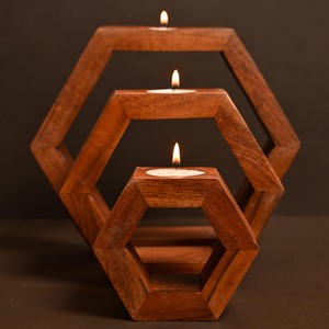 Portavelas de Columna Acanalados de Madera de Acacia |   Lámpara de Techo de Diseño Clásico Hecha a Mano, Forma Cónica, Modelo Ak-COL17, Marca Aqudus Saleem para el Hogar - Product Image 6