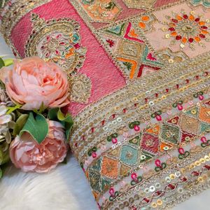 Tissu de haute qualité à motifs codés pour la mode féminine, les tenues de soirée et la collection textile de boutique - Product Image 2