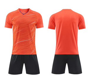 เสื้อยืดคอกว้างทรงสปอร์ตแห้งเร็วสำหรับผู้ชาย พร้อมกางเกงขาสั้นสีดำ ชุดเซ็ตผ้าโพลีเอสเตอร์น้ำหนักเบา เหมาะสำหรับใส่หน้าร้อน แขนสั้น ดีไซน์เรียบง่าย - Product Image 3