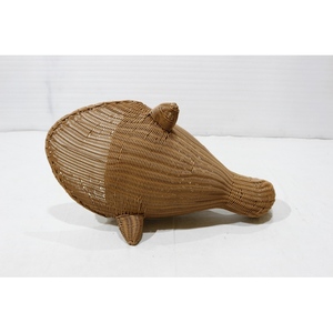 Panier de rangement en rotin tressé en forme de baleine, organisateur en fibres naturelles tissées à la main pour la décoration de la chambre d'enfant et des jouets - Product Image 3