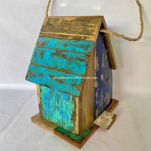 Nichoir pour oiseaux en bois recyclé, fait main, durable, en forme de bateau, couleur bois vieilli, cage à oiseaux originale, pour petits oiseaux d'extérieur - Product Image 4