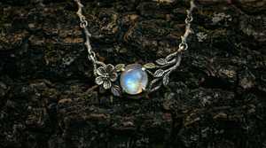 Pendentif Fleur Vintage en Opale Plaqué Or Argent 925 Sertissage Clos Bijoux Femme Inspirés de la Nature pour Fiançailles - Product Image 5