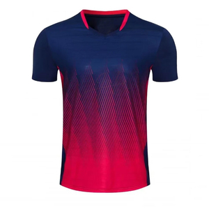 Maillot de football en mesh léger personnalisable avec logo d'équipe, tissu respirant pour clubs - Product Image 1