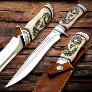 Cuchillo Bowie de Caza y Supervivencia OEM Personalizado Hecho a Mano con Mango de Hueso de Camello Grabado, Hoja de Acero D2 de 13 Pulgadas con Punta Clip, Funda de Cuero, Garantía de 3 Años - Product Image 1