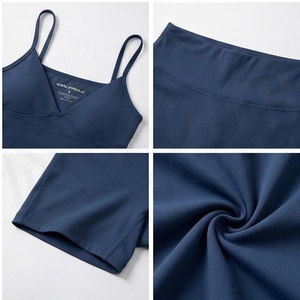 Ensemble de yoga 2 pièces, haut court à bretelles spaghetti col en V, short taille haute, bleu marine uni, vêtements de sport sans couture - Product Image 5
