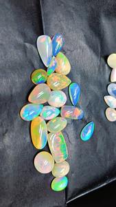 โอปอลเอธิโอเปียคุณภาพสูง AA แบบธรรมชาติ ทรงคาโบชอง เอเมอรัลด์คัท หลายสี 2-3 กะรัต ขนาดฟรีไซส์ พลอยหลวมสำหรับทำเครื่องประดับ - Product Image 6