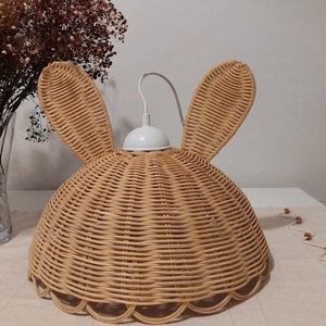 Superbe lampe suspendue pour chambre de bébé, abat-jour en rotin durable, plusieurs modèles d'abat-jour. - Product Image 5
