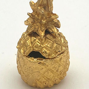 กระติกน้ำแข็งรูปสับปะรดสีทองเหลือง ดีไซน์พิเศษ สำหรับงานแต่งงาน งานอีเว้นท์ บาร์ในบ้าน และงานเฉลิมฉลองพิเศษ ขายส่งจากอินเดีย - Product Image 1