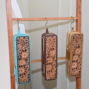 Etui de voyage en cuir résistant à la chaleur usiné à la main cheveux occidentaux sur cuir de vachette turquoise organisateur parfait pour outils de cheveux - Product Image 3