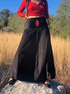 Falda Maxi de Pana Estilo Bohemio Élfico con Motivo de Hojas, Falda Larga Fluida Inspirada en Hadas, Ropa de Playa - Product Image 2