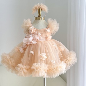 Vestido de Princesa con Flores 3D para Niñas, Vestido de Tul con Apliques Florales y Dobladillo con Volantes para Niñas - Product Image 1