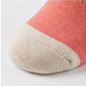 Calcetines de Hombre, Estilo Deportivo, Color Coral Sólido, Tejido Transpirable de Algodón y Elastano, para Uso Diario, Primavera - Product Image 6