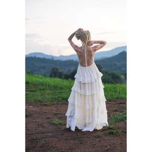 Robe longue maxi bohème à volants pour femme, col halter, superposée, idéale pour l'été, la plage et les vacances - Product Image 4