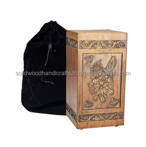 Urne funéraire en bois artisanale pour cendres d'adultes, urnes funéraires de haute qualité pour enterrement. - Product Image 5