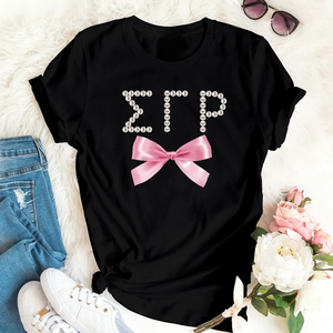 เสื้อยืด Sigma Gamma Rho Pearl Bow แขนสั้น คอกลม สำหรับผู้หญิง ลายกราฟิกสวยหรู แฟชั่นลำลอง สไตล์ Sorority เสื้อผ้าสั่งทำพิเศษ - Product Image 1