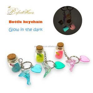 Llavero de delfín en forma de botella con impresión UV Diseño de animales en 3D-Recuerdo duradero para promociones de parques marinos - Product Image 3