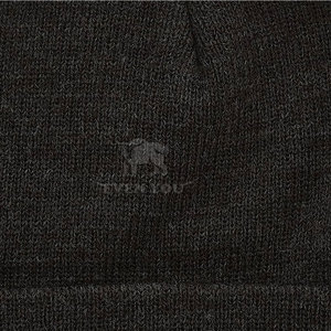 Gorros de lana de última moda fabricados en Pakistán, de color liso, con logotipo personalizado, para adultos. - Product Image 6