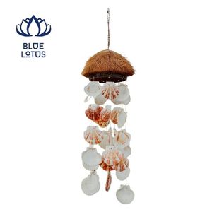 Carillon éolien écologique de haute qualité en coquillages, durable, fait main, style décoration en coquillages, ornement suspendu en fibres océaniques durables, sonore - Product Image 1
