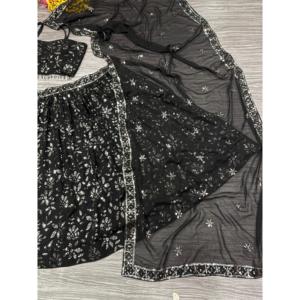 Hermoso Lehenga Choli de poliéster para fiestas con bordados - Product Image 2