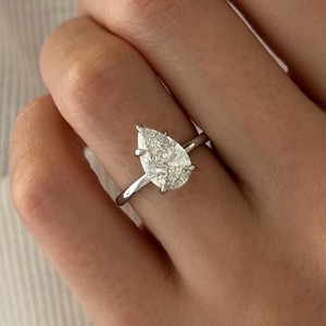 Bague élégante en or blanc 18 carats avec diamant de laboratoire taille poire, certifiée IGI, clarté VVS, pour femme, tendance, fiançailles, mariage - Product Image 1