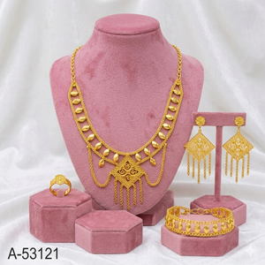 MOLL JEWELLERS สร้อยคอและกำไลข้อมือประดับเพชรซิร์คอนทรงคุชชั่นเคลือบทอง 24K แบบดั้งเดิม ผลิตจากโลหะผสมสังกะสี สำหรับผู้หญิง เหมาะสำหรับวันครบรอบ - Product Image 4