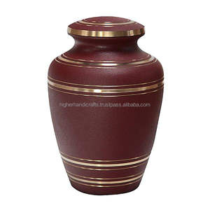 COLUMBARIUM METAL CREMATON URN Urna de latón de estilo americano para funerales de HIGHER HANDICKTS - Product Image 1