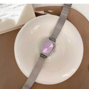 Nouvelle montre ovale minimaliste en argent pour femme 2026, vente en gros d'usine, montre à quartz élégante avec chaîne délicate, montre-bracelet polyvalente pour femme - Product Image 5